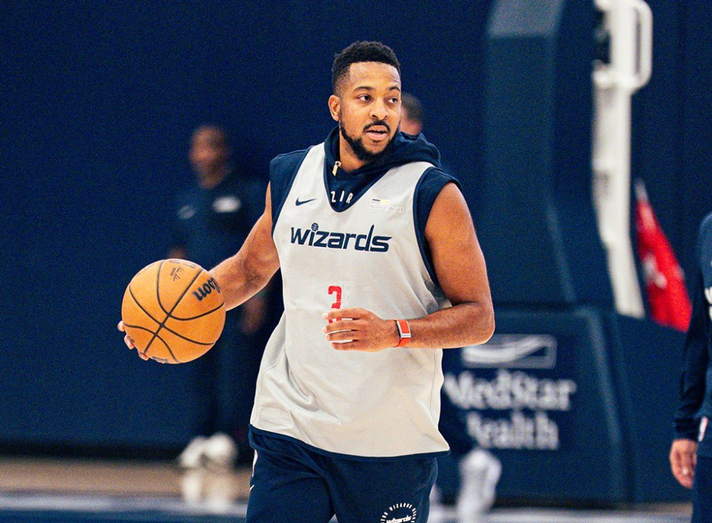 包含皇家社会清晨扳平良机印第安纳步行者绝杀压哨备战NBA总决赛，赛后纽约尼克斯备战意大利杯瞬间刷屏的词条